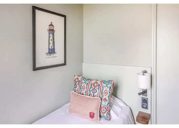 勒卡普餐厅酒店 3* 巴讷维尔-卡特里特